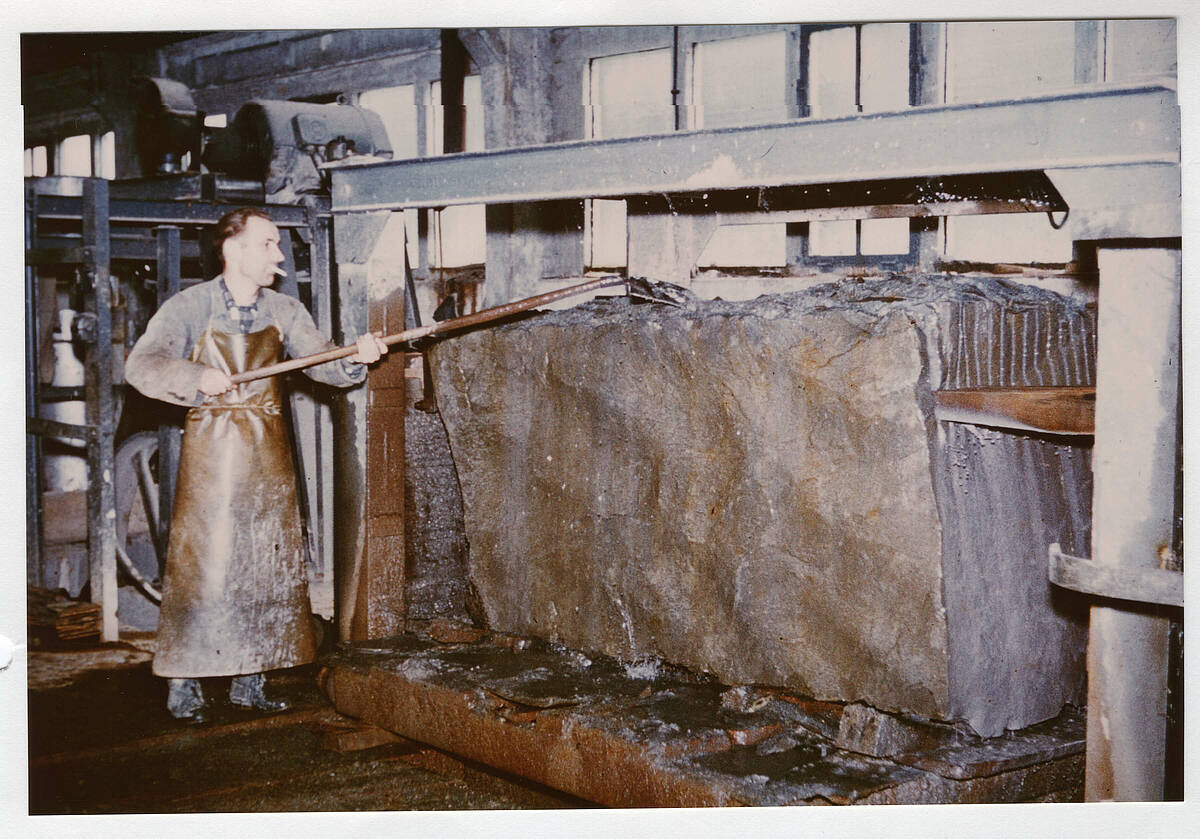 Säge im Steinbruchbetrieb der Bergisch-Märkischen Steinindustrie am Brungerst, um 1980 – Foto: Archiv der Gemeinde Lindlar