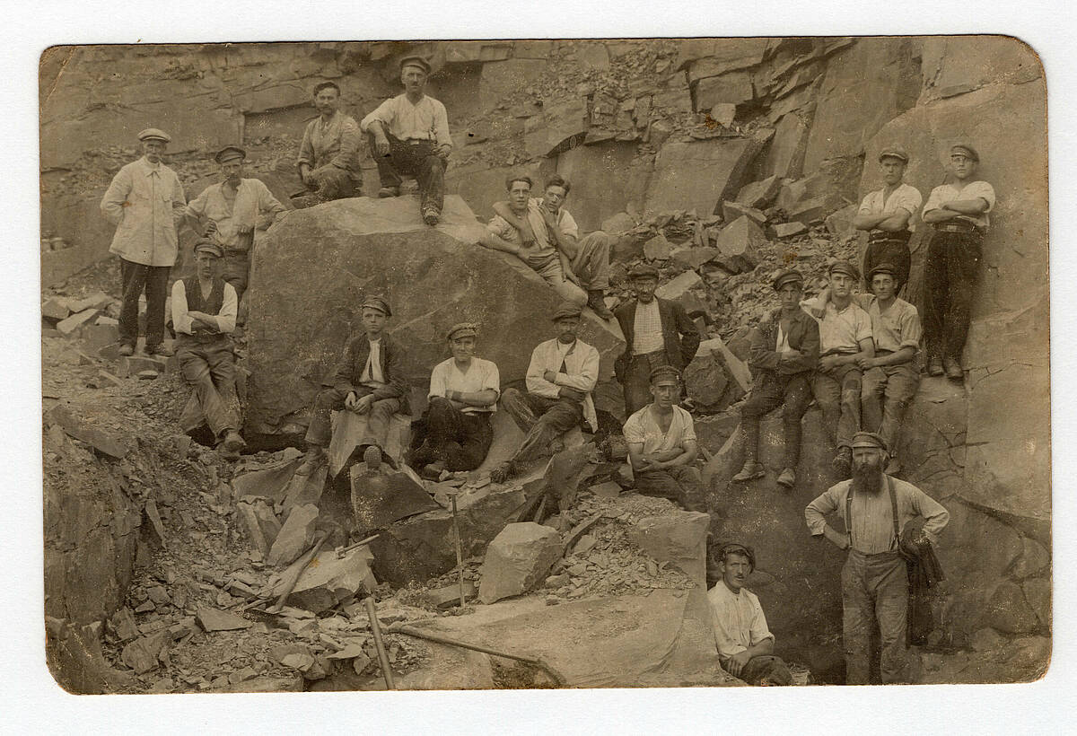 Steinbrucharbeiter in Lindlar, um 1900 – Foto: Sammlung Günter Jacobi/Archiv der Gemeinde Lindlar